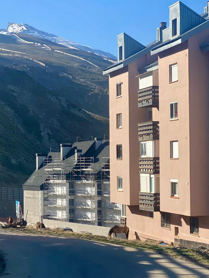 Saint Moritz Premium Apartment เซียร์ราเนบาดา ภายนอก รูปภาพ